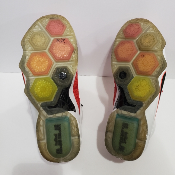 Nike LeBron 12 EP Heart of a Lion Sneakers - Picture 11 of 11